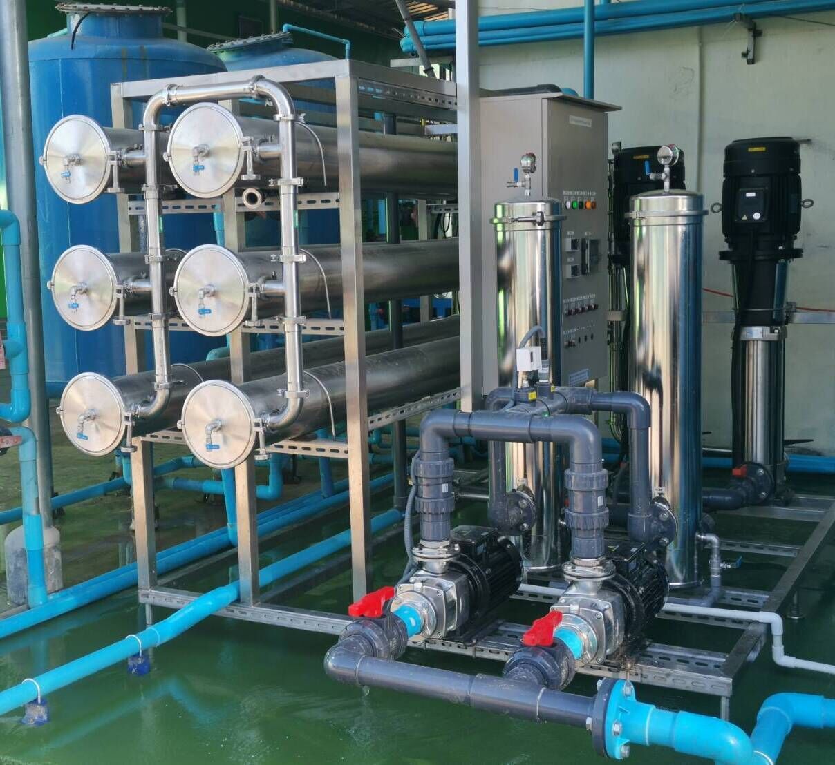 เครื่องกรองน้ำอุตสาหรรมโรงงาน ระบบ RO ระบบน้ำใช้ในโรงงาน ระบบผลิตน้ำอุตสาหกรรม เครื่องกรองน้ำโีรงงาน เครื่องกรองระบบน้ำสำหรับโรงงาน ระบบน้ำใช้ในโรงงาน